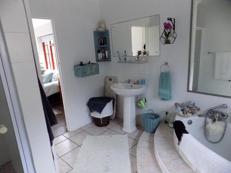 3 Bedroom Property for Sale in Fraaiuitsig Western Cape